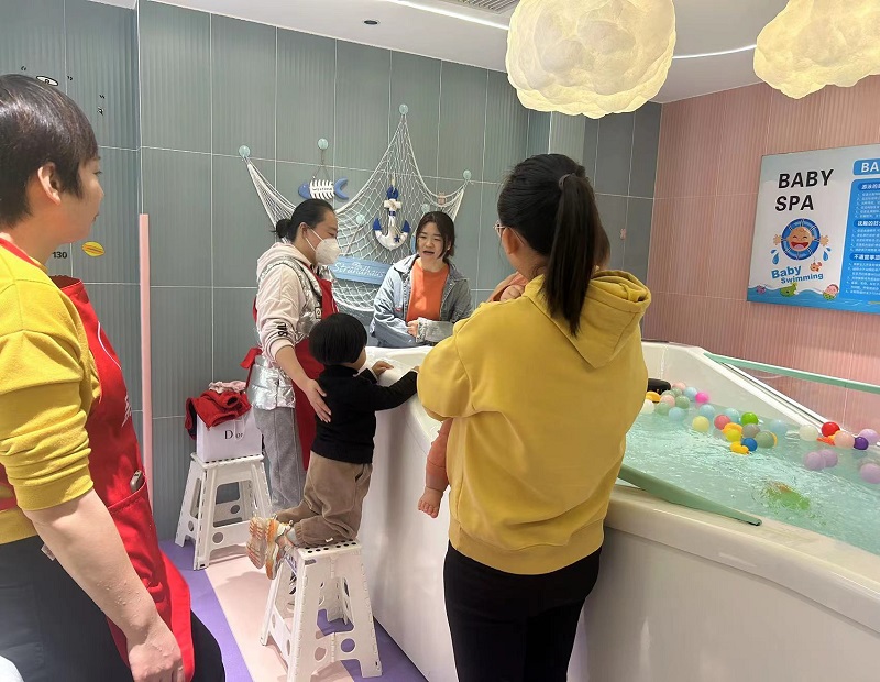 听说宝宝不能抱着摇晃,真的吗?-亲子岛课堂 听说宝宝不能抱着摇晃,真的吗?-亲子岛课堂